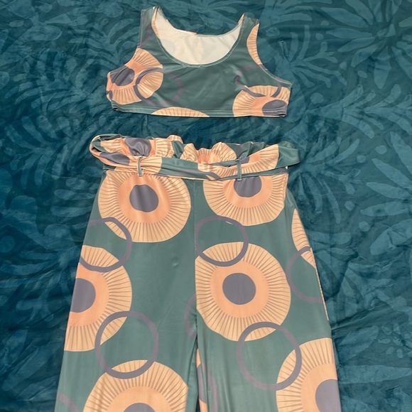 Two Piece - Picture 2 of 5